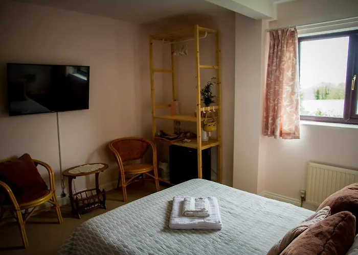 Sladesdown Farm Bed & Breakfast Totnes